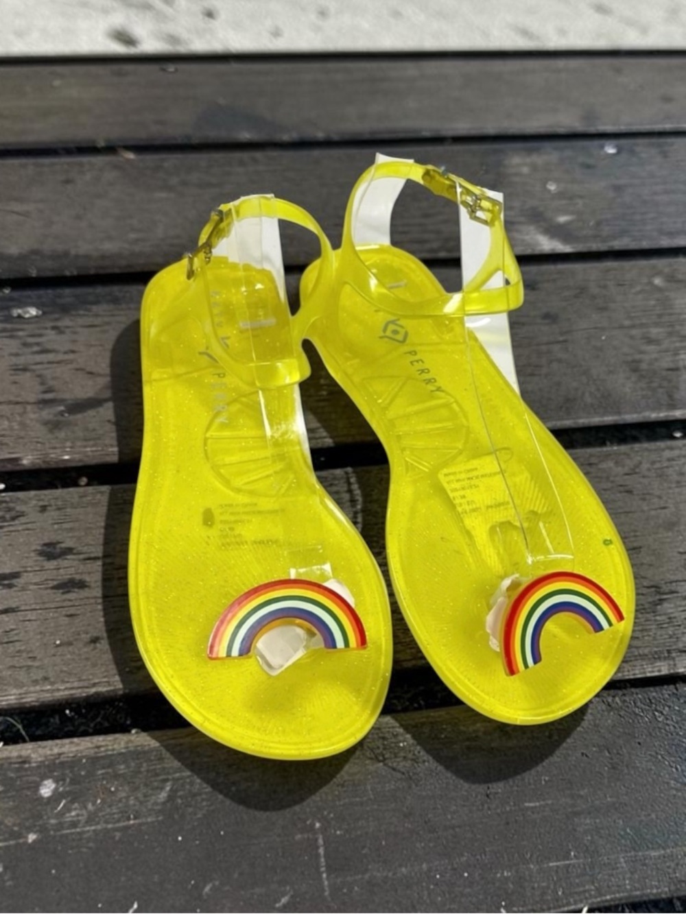 🌈NEW w/tag Katy Perry Geli Sandals Yellow Rainbow Glitter Jelly Sandals Size 9